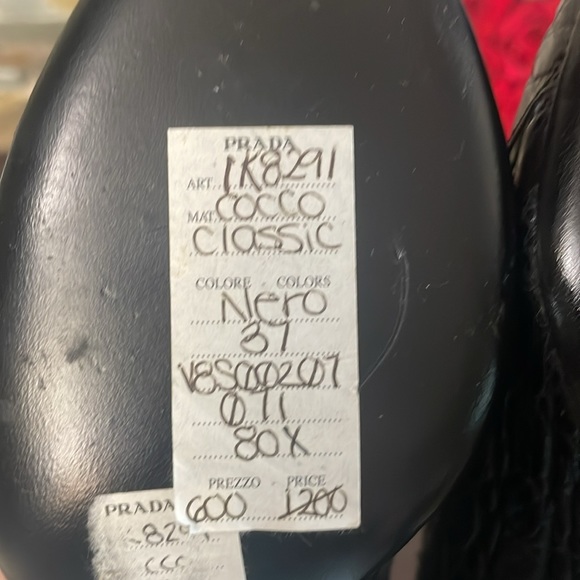 🎉🎉 HOST PICK 🎉🎉 100% authentic Prada alligator, 4 inch black peep toe heels - Picture 5 of 7